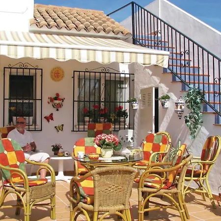 Awesome In With 2 Bedrooms, Wifi And Outdoor Swimming Pool Holiday home