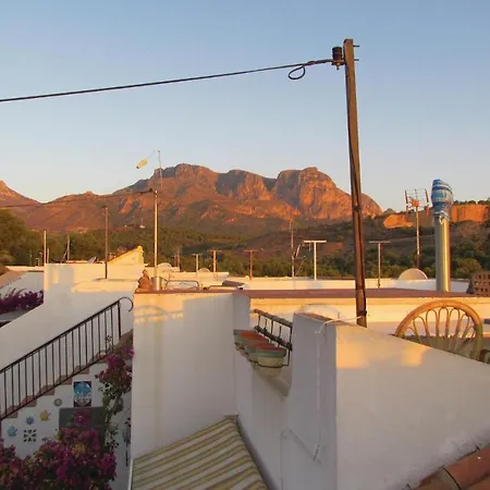 Awesome In With 2 Bedrooms, Wifi And Outdoor Swimming Pool Holiday home *